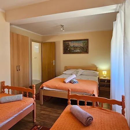 Petra Guest house *