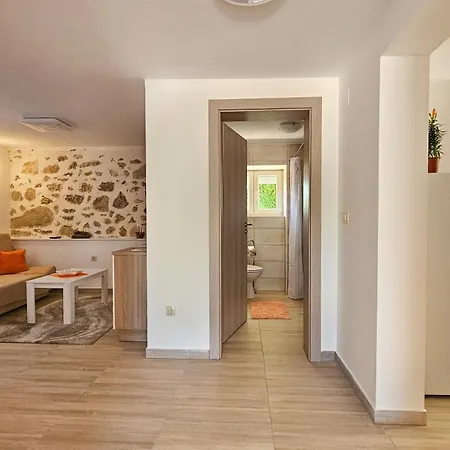 Guest house Petra *