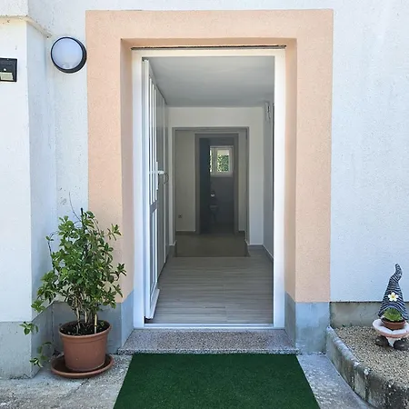 Pensiune Petra Vrh (Krk)