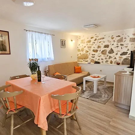 Guest house Petra