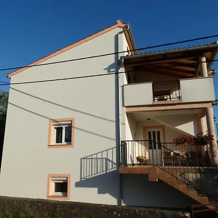 Petra Pensiune Vrh (Krk)